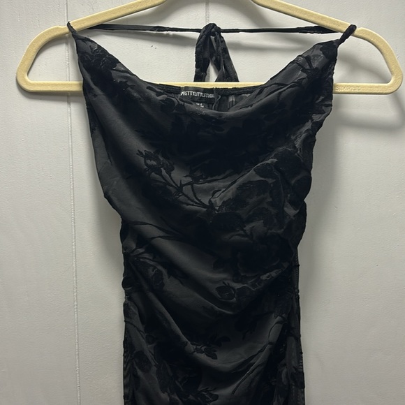 PrettyLittleThing Black Floral Flocked Sheer Ruched Halter Strap Maxi Dress - Picture 5 of 6